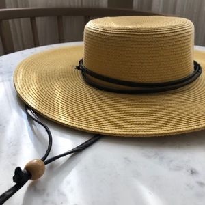 Straw hat like new